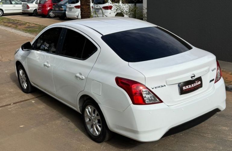 Nissan Versa 1.6 SV 16v - Foto #8