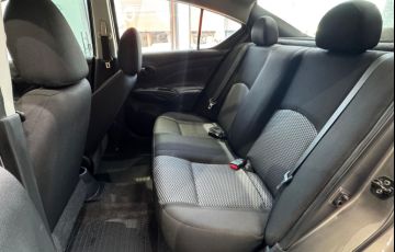 Nissan Versa 1.0 12v - Foto #6