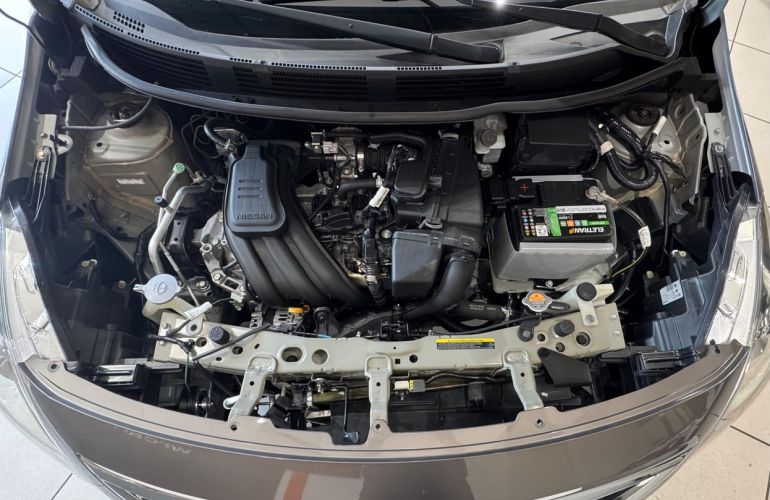 Nissan Versa 1.0 12v - Foto #7