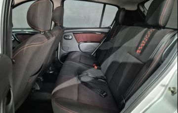 Renault Sandero Stepway 1.6 8V - Foto #8