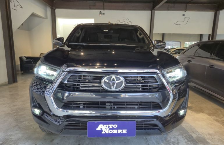 Toyota Hilux 2.8 D-4d Turbo CD Srv 4x4 - Foto #2