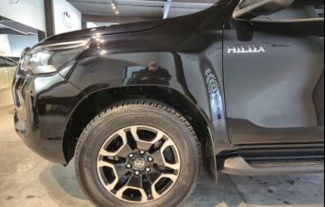 Toyota Hilux 2.8 D-4d Turbo CD Srv 4x4 - Foto #4