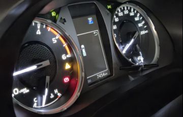 Toyota Hilux 2.8 D-4d Turbo CD Srv 4x4 - Foto #8