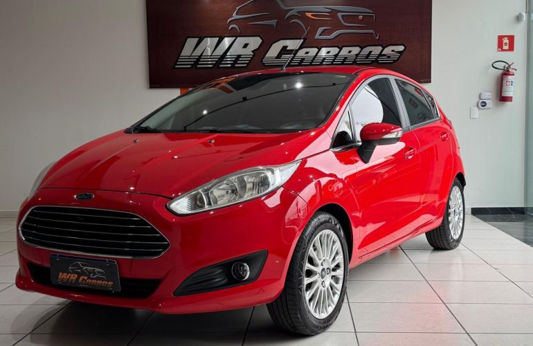 Ford Fiesta 1.0 EcoBoost Titanium Plus Hatch 12v - Foto #2