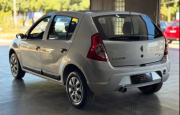 Renault Sandero Expression 1.0 16v - Foto #4