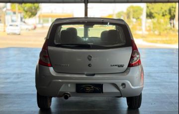 Renault Sandero Expression 1.0 16v - Foto #6