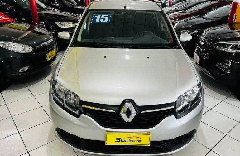 Renault Sandero 1.6 Expression 8v - Foto #2