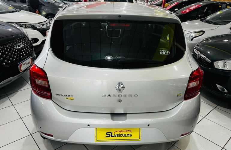Renault Sandero 1.6 Expression 8v - Foto #4
