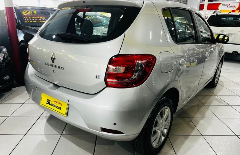 Renault Sandero 1.6 Expression 8v - Foto #5