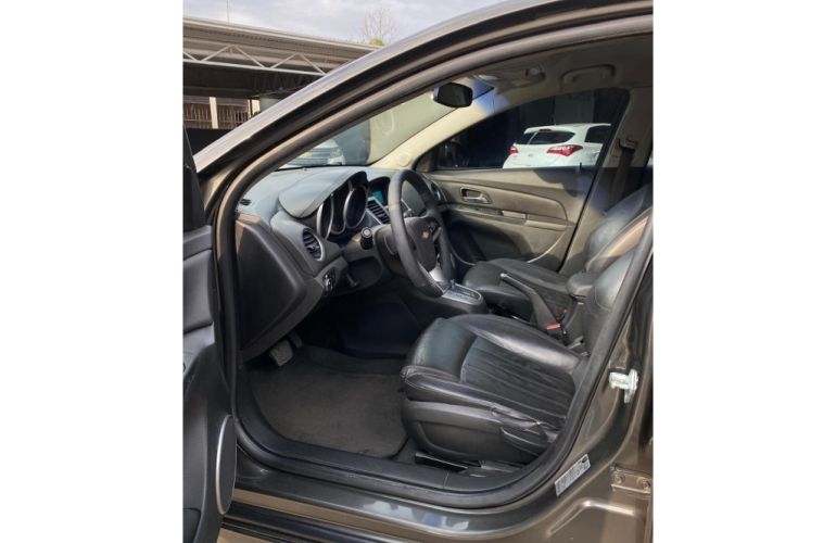 Chevrolet Cruze Sport6 LT 1.8 16V Ecotec (Aut) (Flex) - Foto #5