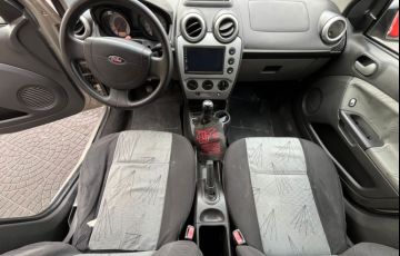 Ford Fiesta 1.0 Rocam Hatch 8v - Foto #7