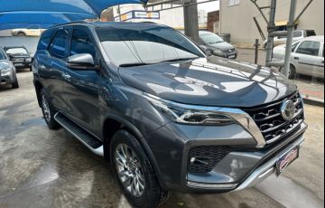 Toyota SW4 2.8 TDI SRX 7L 4x4 - Foto #3