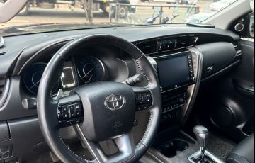 Toyota SW4 2.8 TDI SRX 7L 4x4 - Foto #8