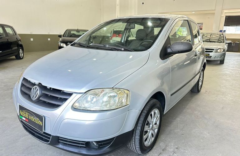 Volkswagen Fox 1.0 Mi 8V Flex 2p Manual - Foto #1