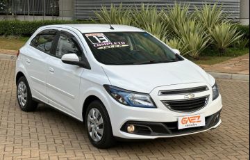 Chevrolet Onix 1.4 MPFi LT 8v - Foto #4
