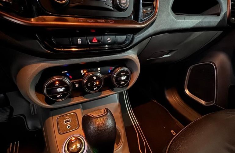 Fiat Toro 2.0 16V Turbo Volcano 4WD At9 - Foto #10