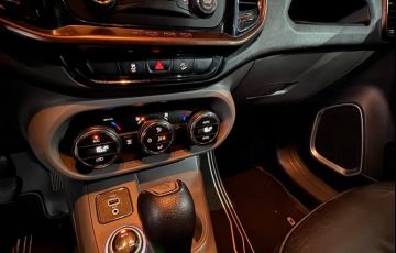 Fiat Toro 2.0 16V Turbo Volcano 4WD At9 - Foto #10
