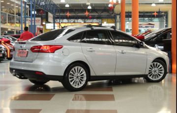 Ford Focus 2.0 Titanium 16v - Foto #2