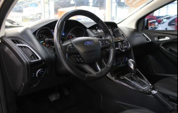 Ford Focus 2.0 Titanium 16v - Foto #3