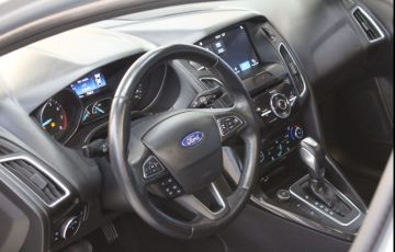 Ford Focus 2.0 Titanium 16v - Foto #4