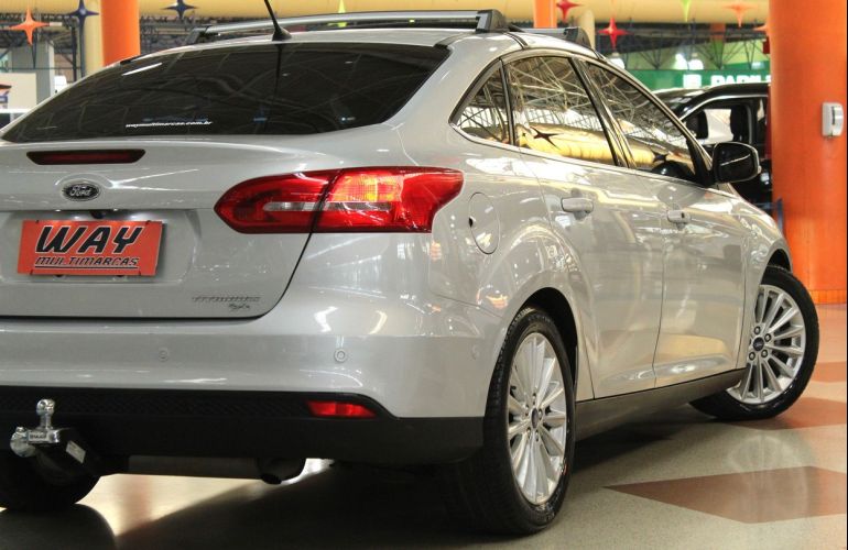Ford Focus 2.0 Titanium 16v - Foto #7