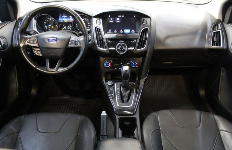 Ford Focus 2.0 Titanium 16v - Foto #9