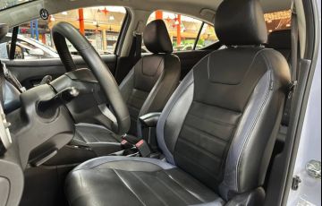 Nissan Versa 1.6 16V Exclusive - Foto #8