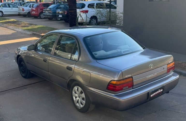 Toyota Corolla 1.6 DX 16v - Foto #8