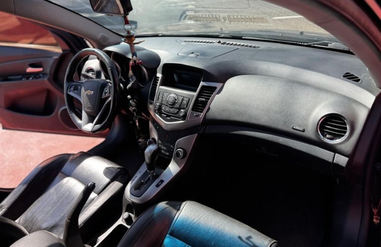 Chevrolet Cruze 1.8 LT 16V Sedan - Foto #7