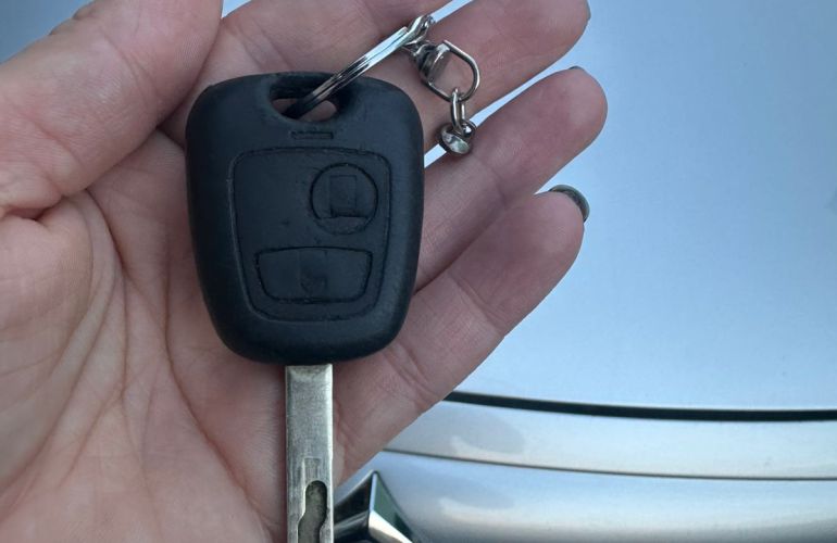 Citroën C3 GLX 1.4 8V (flex) - Foto #1