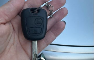 Citroën C3 GLX 1.4 8V (flex)