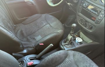Citroën C3 GLX 1.4 8V (flex) - Foto #5
