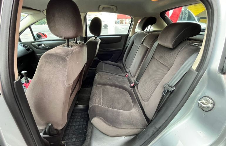 Citroën C4 1.6 Glx 16v - Foto #8