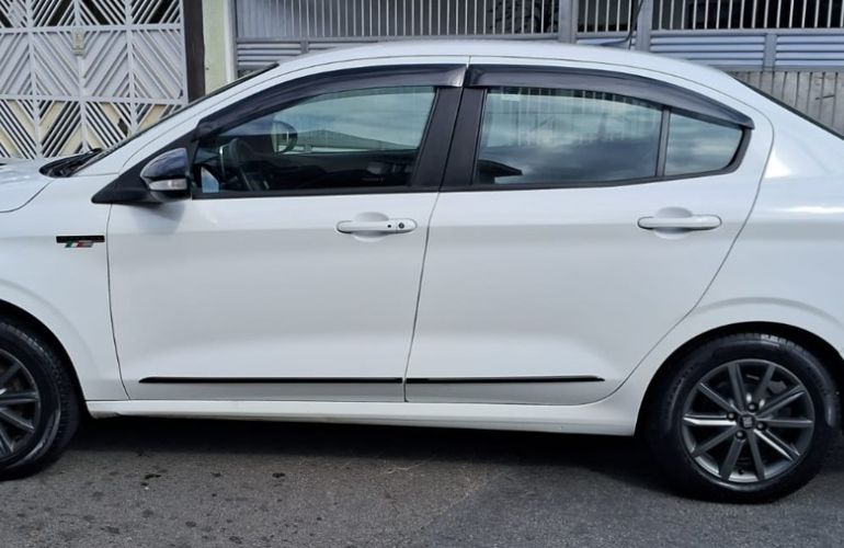 Fiat Cronos 1.3 Drive (Aut) - Foto #2