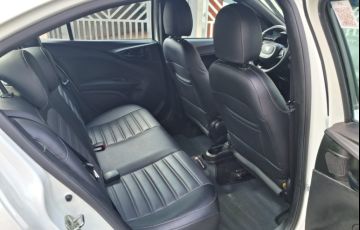 Fiat Cronos 1.3 Drive (Aut) - Foto #7