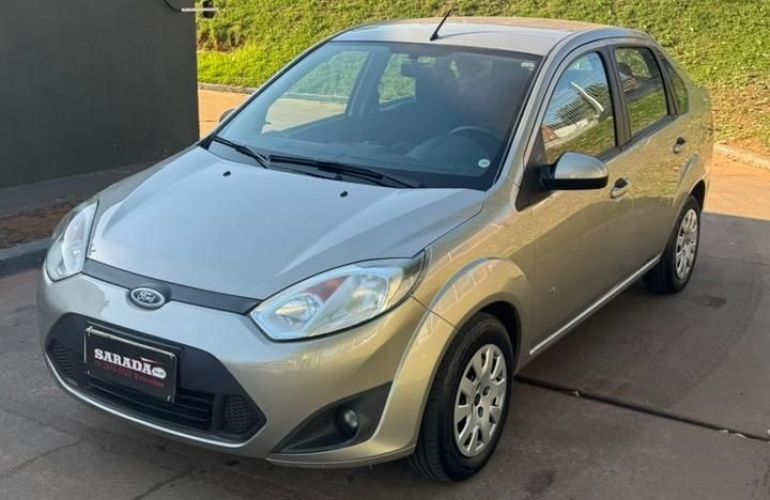 Ford Fiesta 1.6 Rocam SE 8v - Foto #2