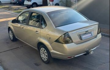 Ford Fiesta 1.6 Rocam SE 8v - Foto #8