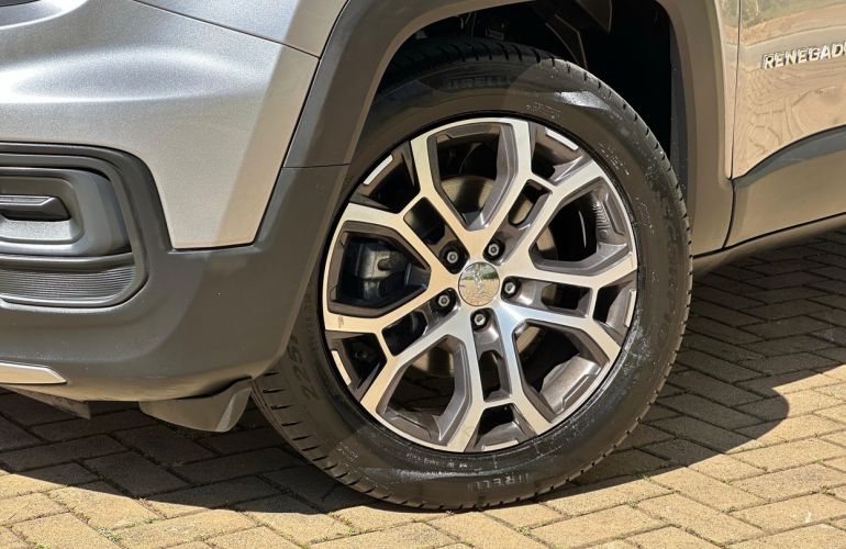 Jeep Renegade 1.3 T270 Turbo Longitude - Foto #10