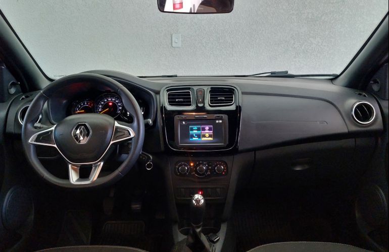 Renault Logan 1.0 Zen - Foto #1