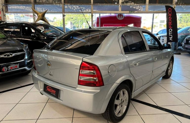 Chevrolet Astra 2.0 MPFi Advantage 8v - Foto #2