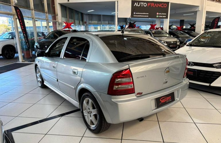 Chevrolet Astra 2.0 MPFi Advantage 8v - Foto #4