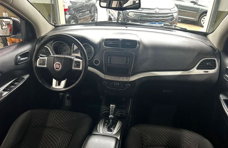 Fiat Freemont 2.4 Precision 16V Gasolina 4p Automático - Foto #4