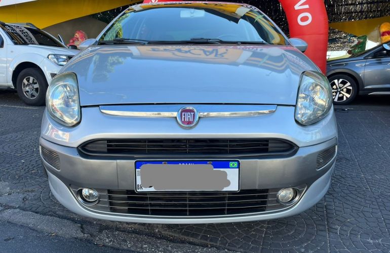 Fiat Punto 1.6 Essence 16v - Foto #3