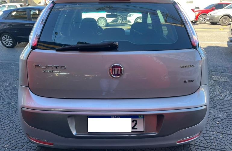 Fiat Punto 1.6 Essence 16v - Foto #6
