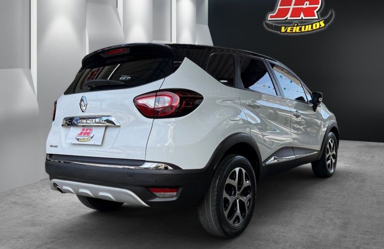 Renault Captur 2.0 16V Intense - Foto #4