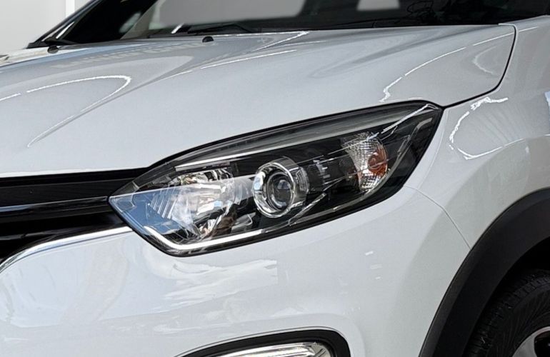 Renault Captur 2.0 16V Intense - Foto #5