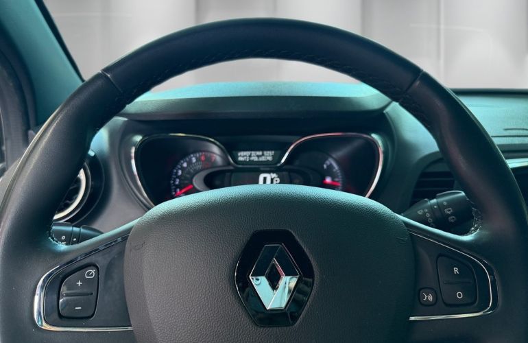 Renault Captur 2.0 16V Intense - Foto #8