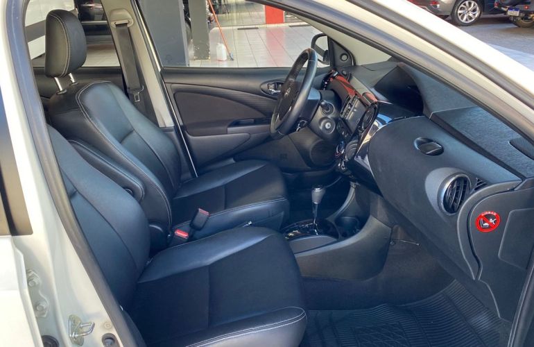 Toyota Etios 1.5 Xls 16v - Foto #6