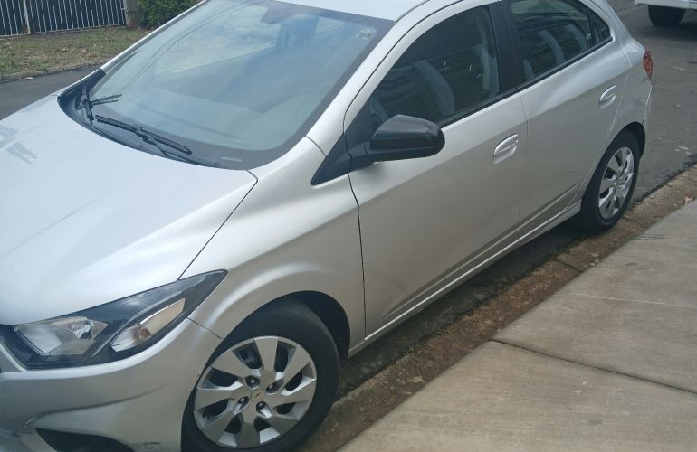 Chevrolet Onix 1.0 (Flex) - Foto #1