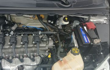 Chevrolet Onix 1.0 (Flex) - Foto #2